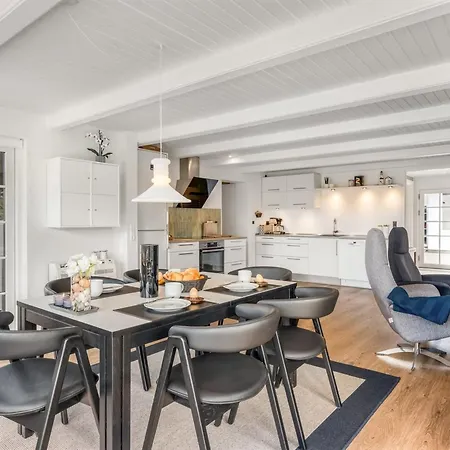 Semesterbostad Rasmina - 1-2km From The Sea By Interhome